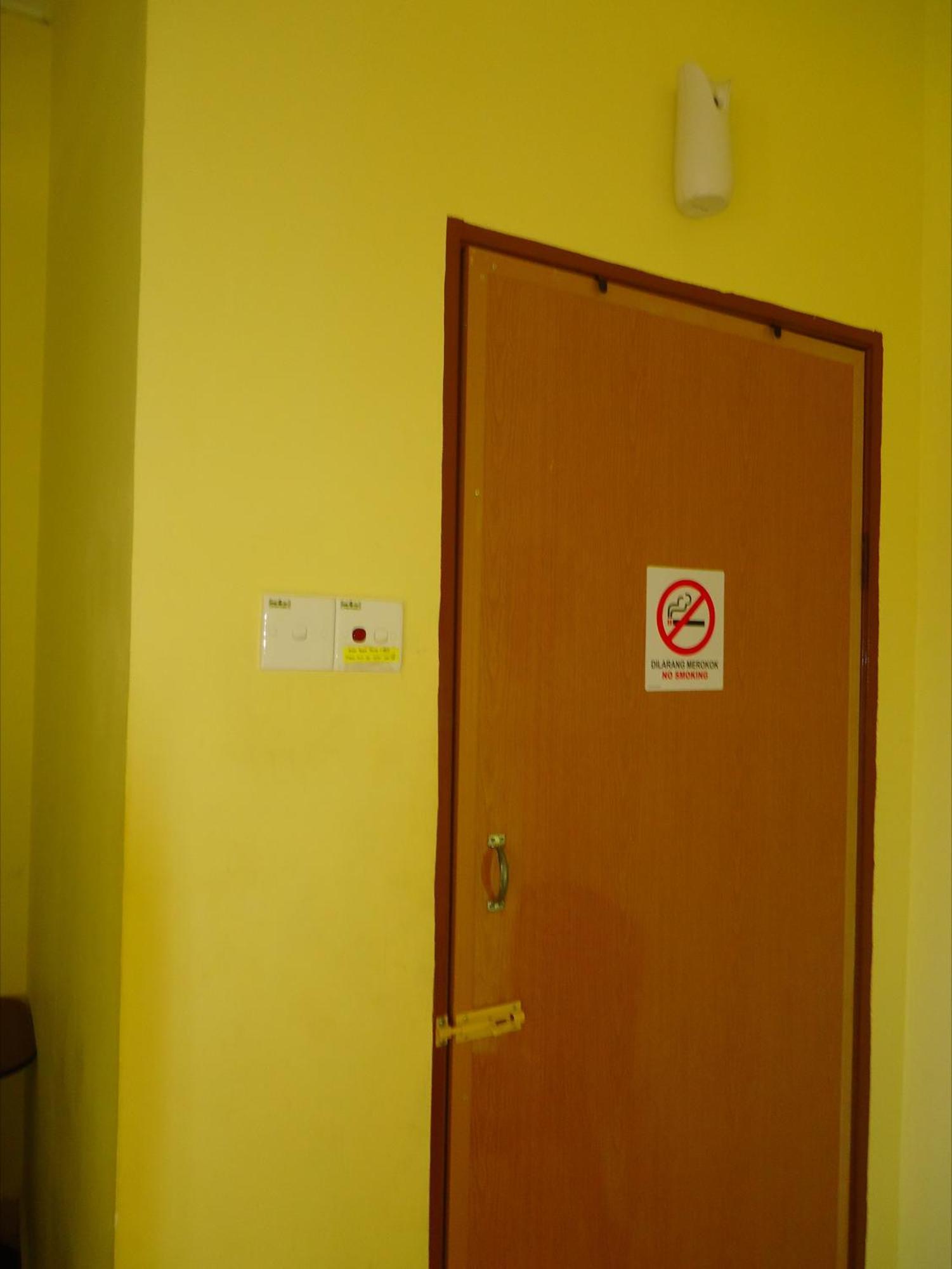 D'Pinggir Guest Room Kuala Tahan Eksteriør billede