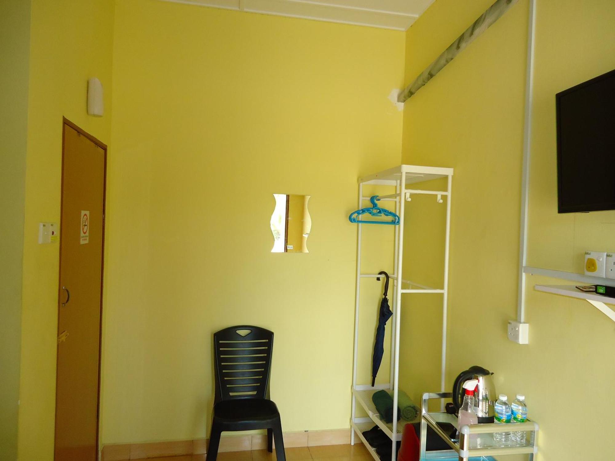 D'Pinggir Guest Room Kuala Tahan Eksteriør billede
